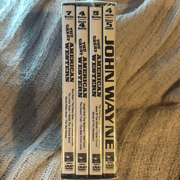 John Wayne 4 DVD Set 20 Movies over 20 Hours!  See Pics for Titles- Rare Find! - Picture 8 of 12